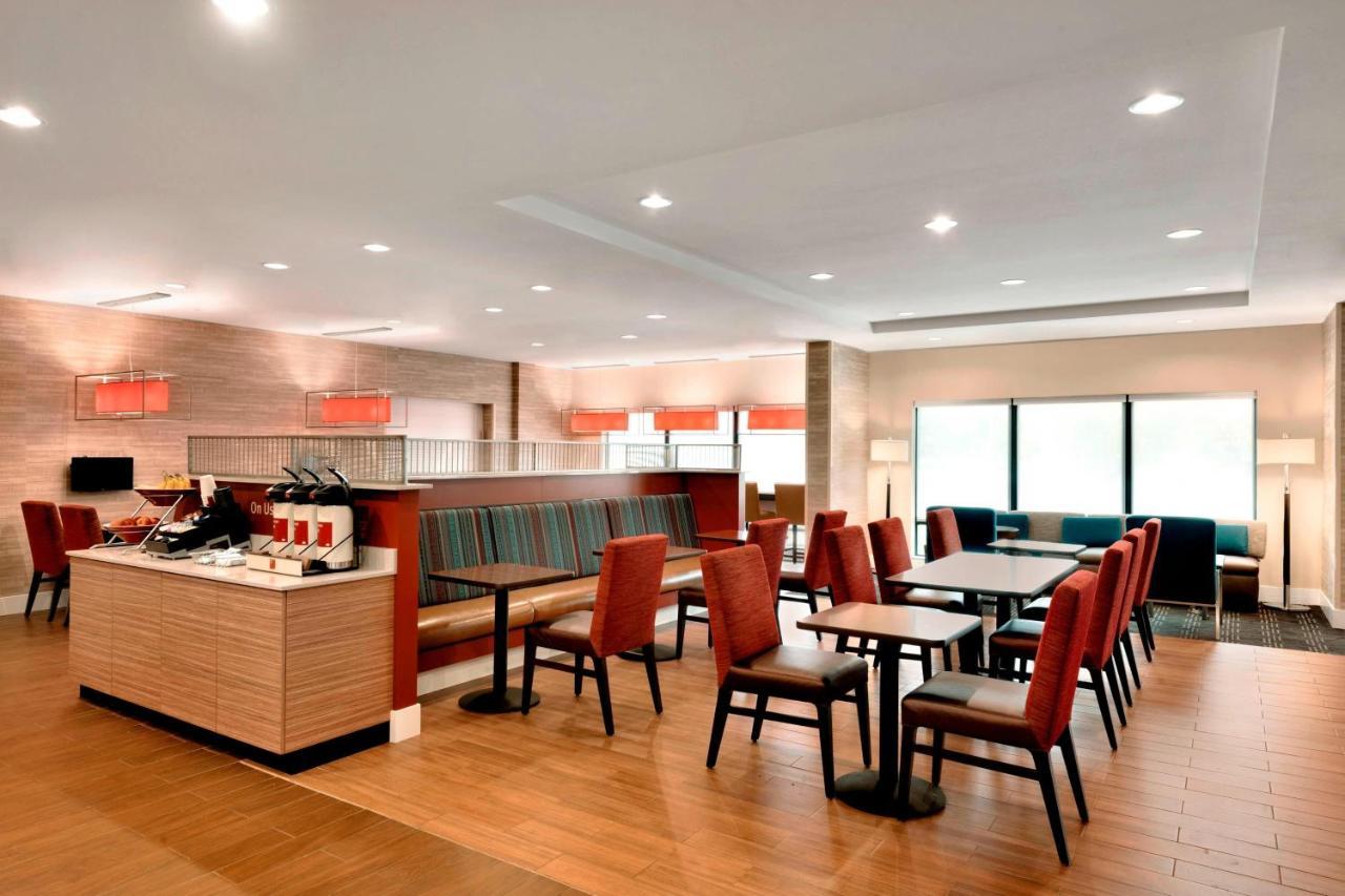 Towneplace Suites By Marriott Pittsburgh Airport/Robinson Township Экстерьер фото