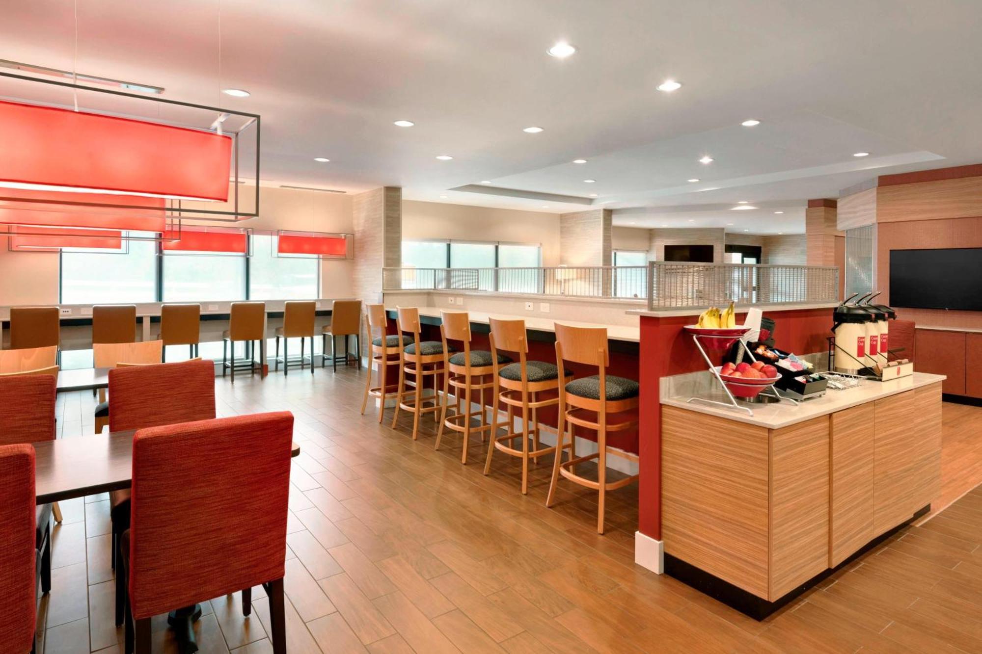Towneplace Suites By Marriott Pittsburgh Airport/Robinson Township Экстерьер фото